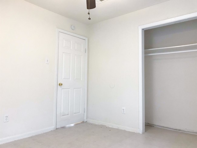 2718-violet-st-unit-a-pasadena-tx-building-photo (2)