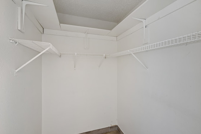 Closet2
